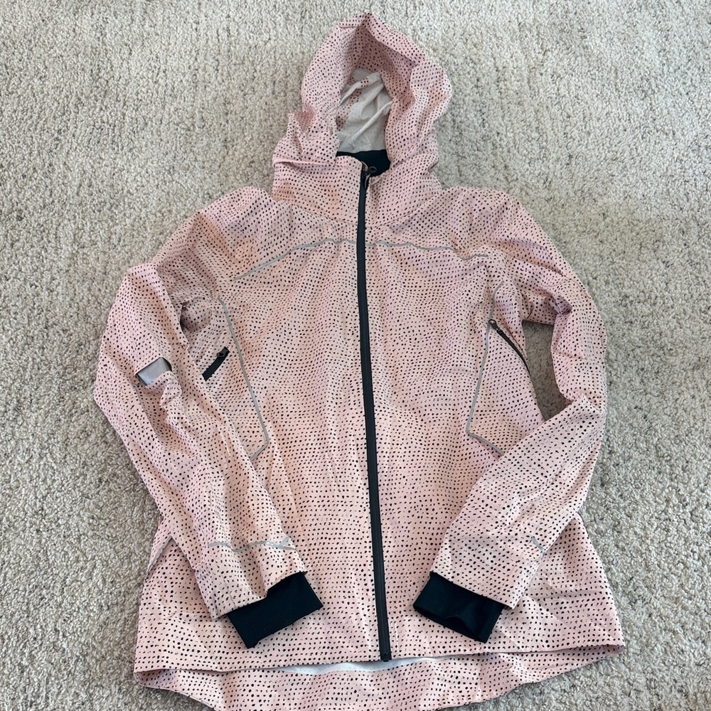 Lululemon windbreaker jacket